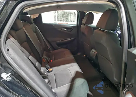 2021 Chevrolet Malibu Rs z USA, uszkodzony, nr VIN 1G1ZG5ST5MF020134